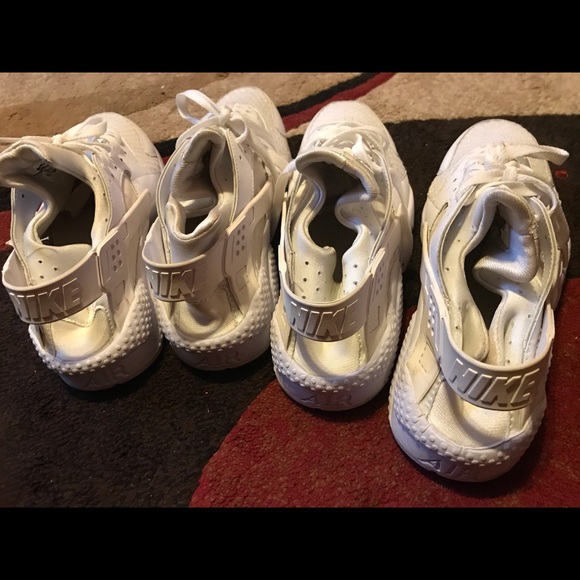 White Nike Huarache 2 pair - Picture 2 of 3